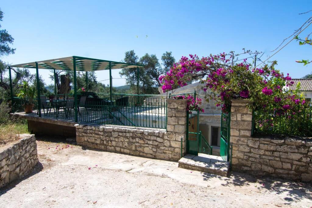 Thanos Cottage Vlachopoulátika Exterior photo